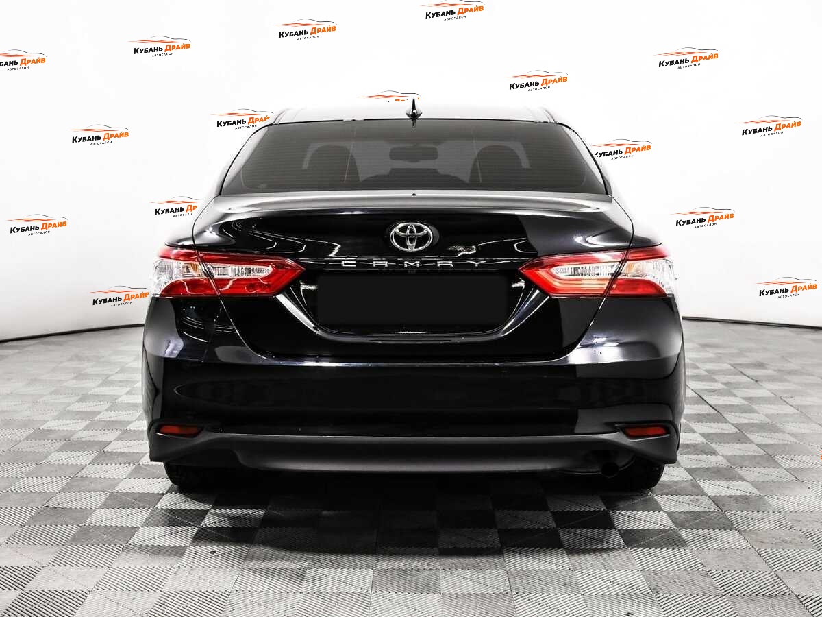 Toyota Camry 2022 года с пробегом. Фото: #5