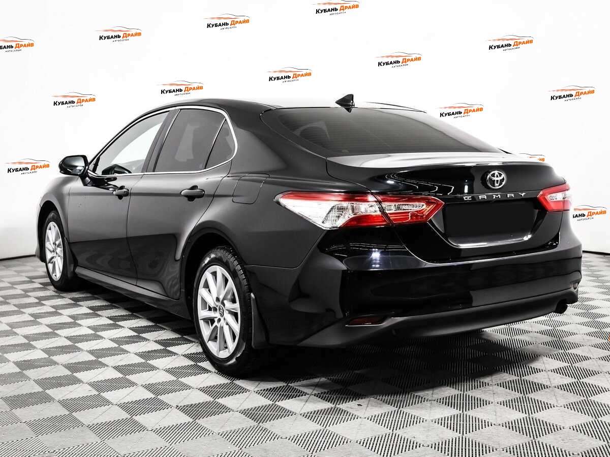 Toyota Camry 2022 года с пробегом. Фото: #6