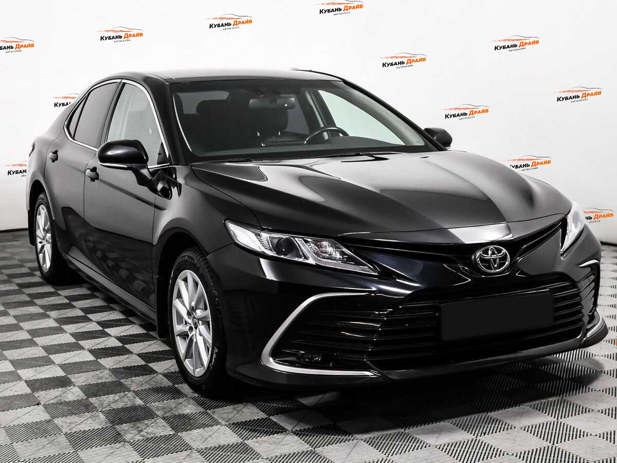 Toyota Camry 2022 года с пробегом. Фото: #2