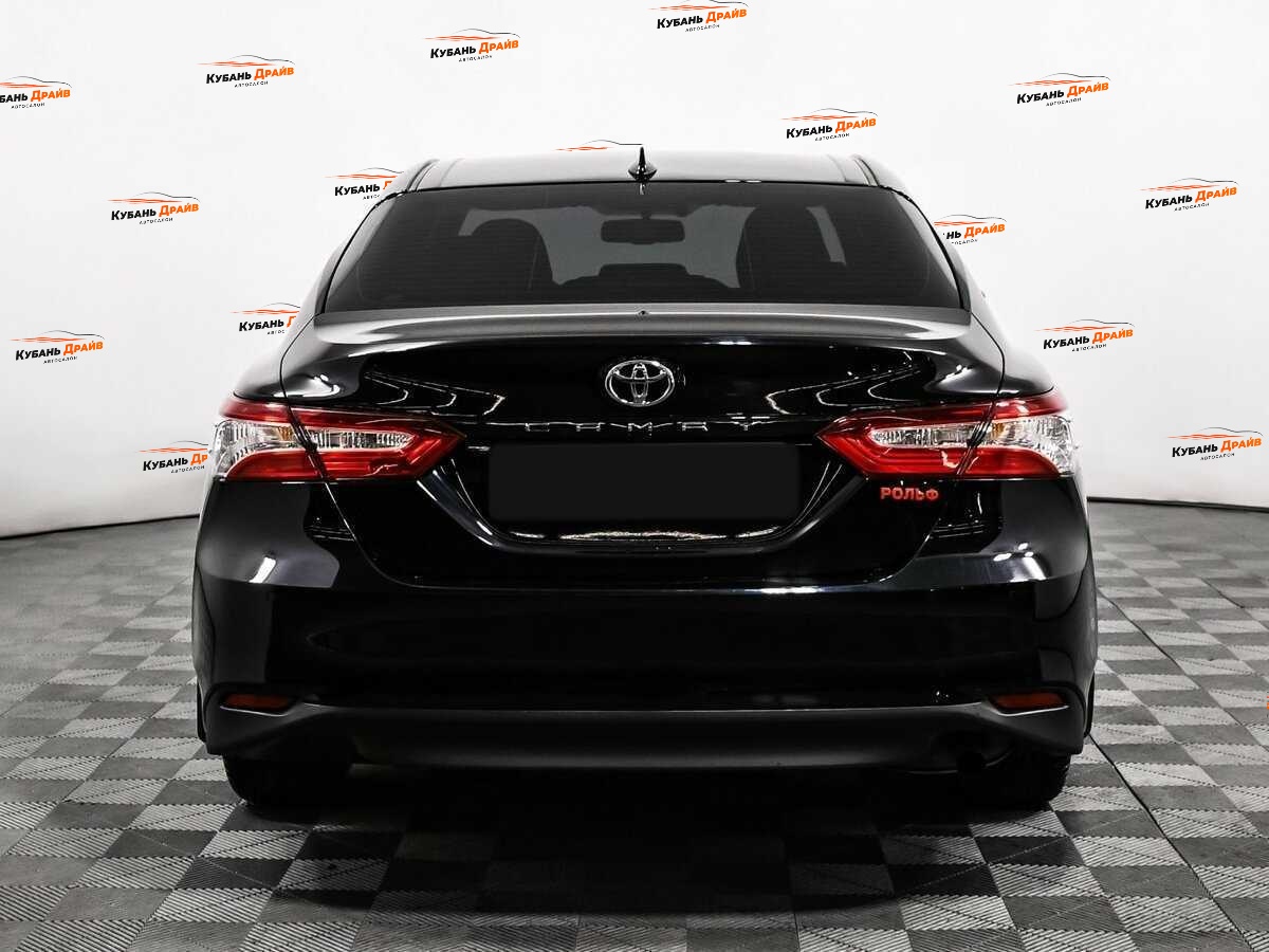 Toyota Camry 2022 года с пробегом. Фото: #5