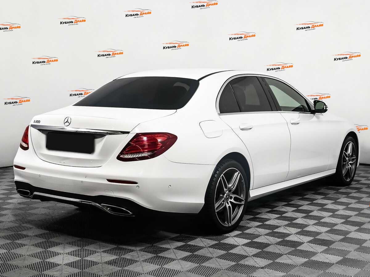 Mercedes-Benz E-Класс 2018 года с пробегом. Фото: #4