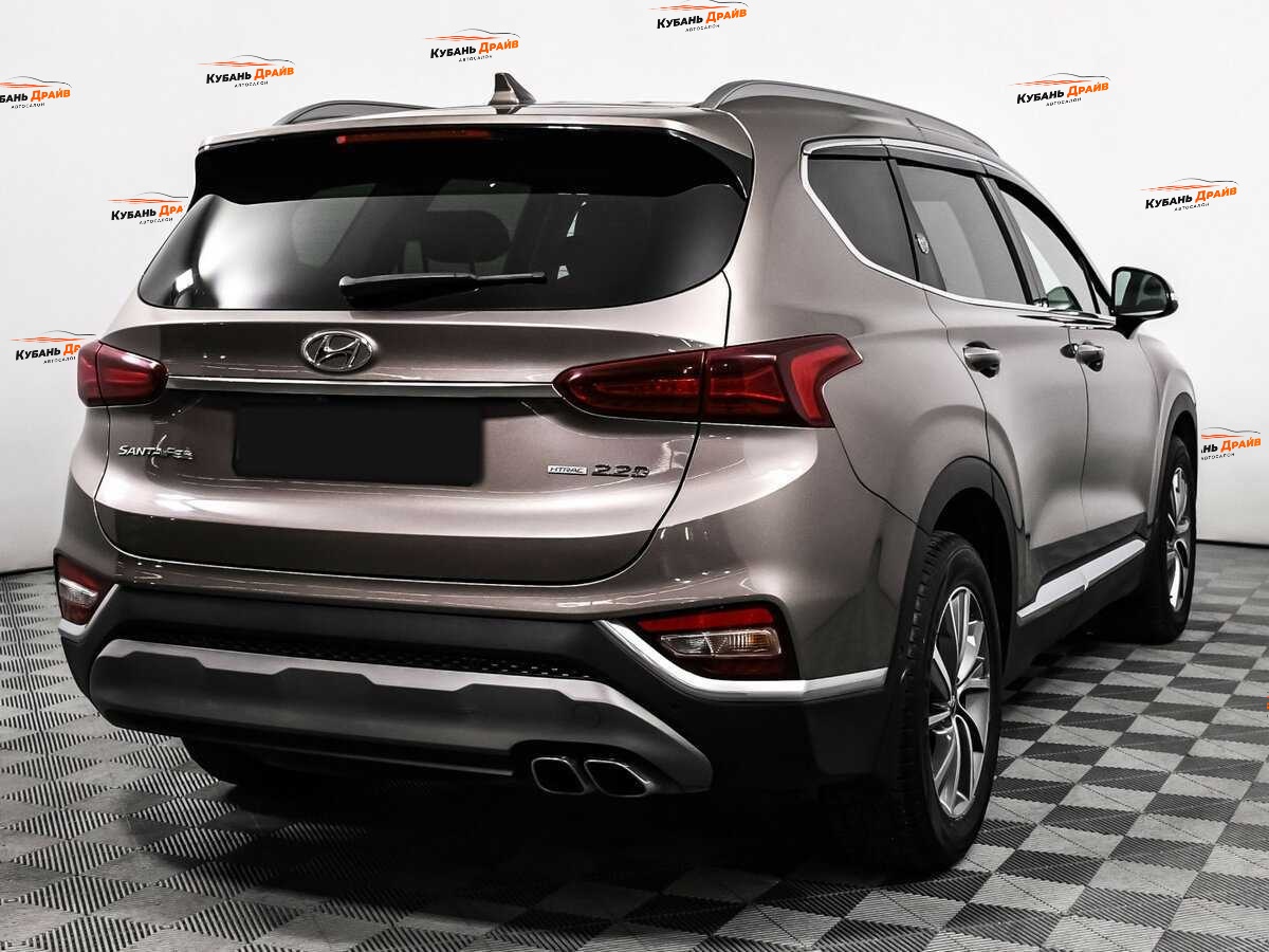 Hyundai Santa Fe 2018 года с пробегом. Фото: #4