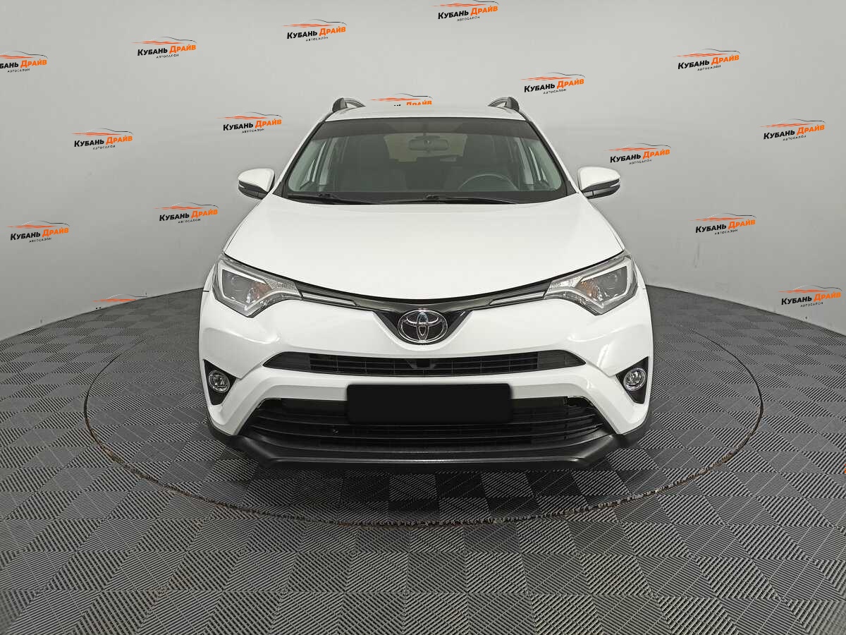 Toyota RAV4 2017 года с пробегом. Фото: #1