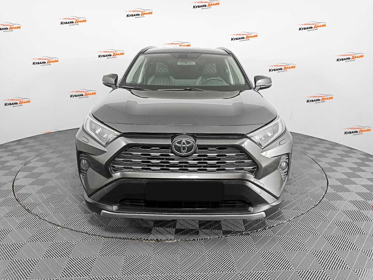 Toyota RAV4 2019 года с пробегом. Фото: #1