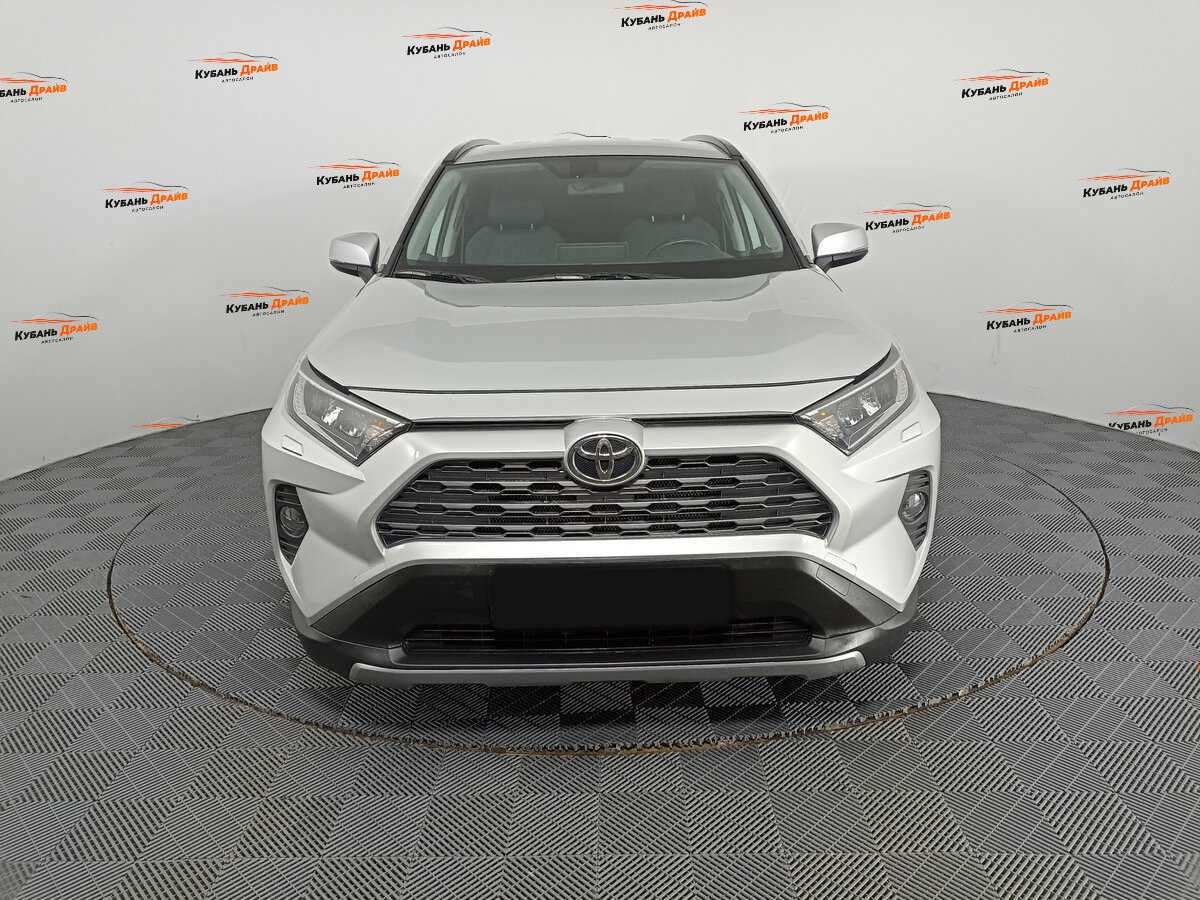 Toyota RAV4 2019 года с пробегом. Фото: #1