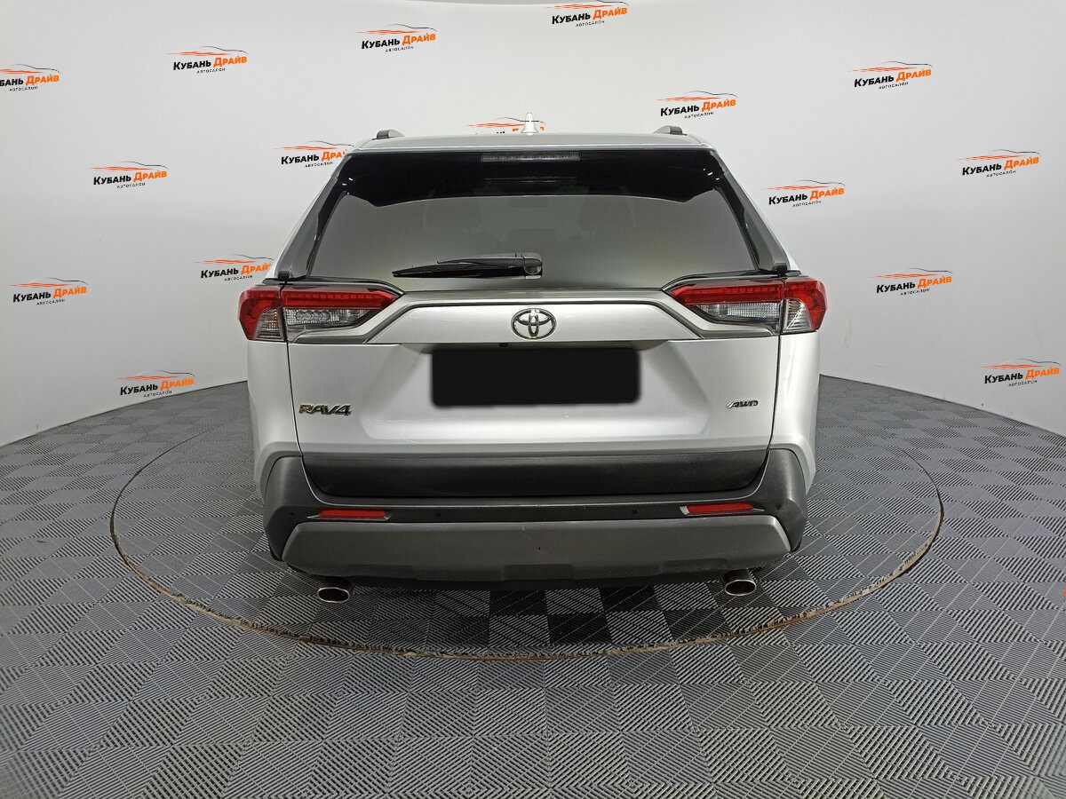 Toyota RAV4 2019 года с пробегом. Фото: #5