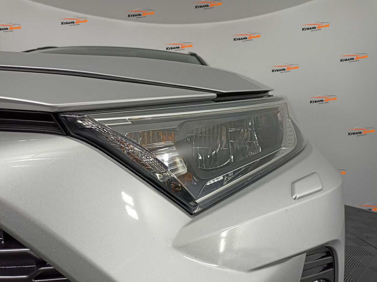 Toyota RAV4 2019 года с пробегом. Фото: #16