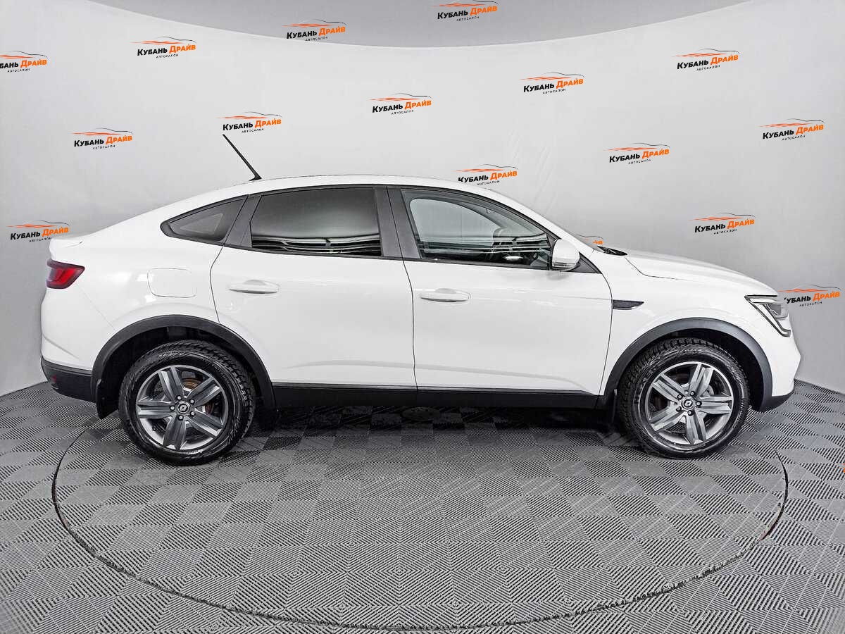 Renault Arkana 2021 года с пробегом. Фото: #3