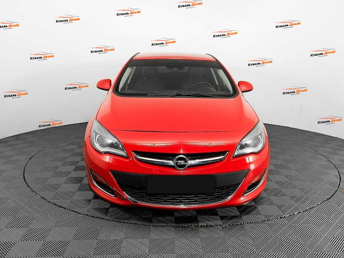 Opel Astra 2012 года с пробегом. Фото: #1