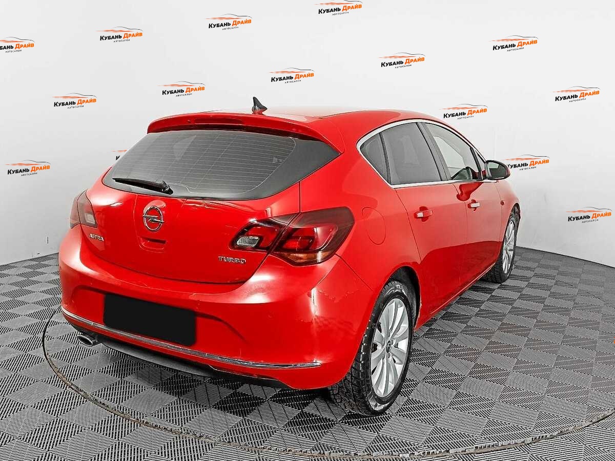 Opel Astra 2012 года с пробегом. Фото: #3