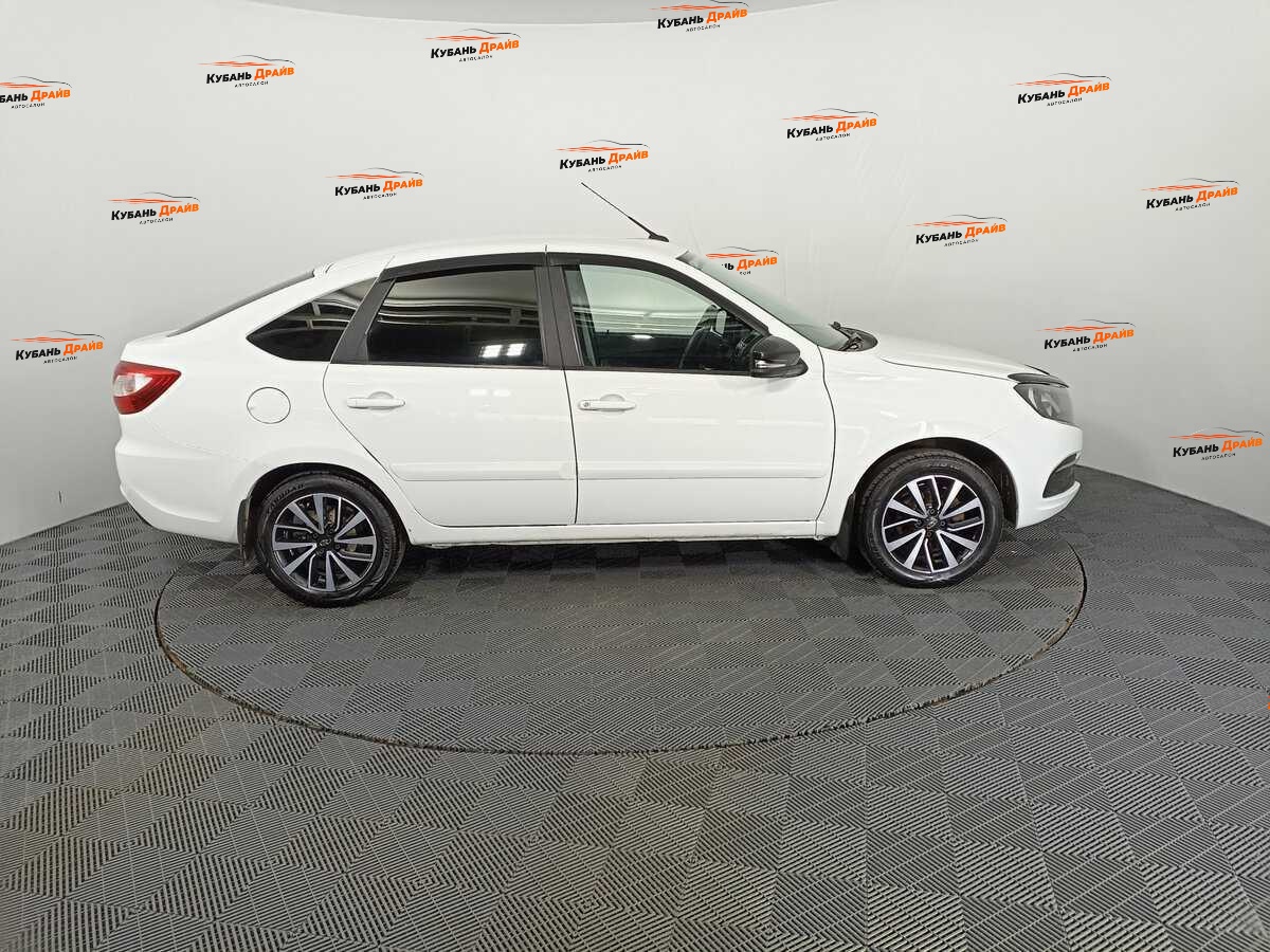 Lada (ВАЗ) Granta 2019 года с пробегом. Фото: #3