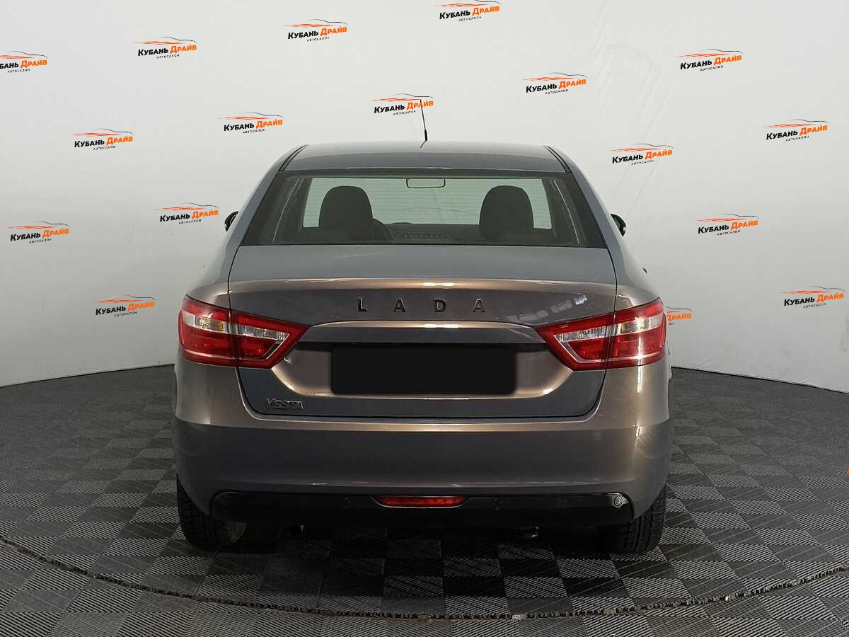 Lada (ВАЗ) Vesta 2017 года с пробегом. Фото: #4