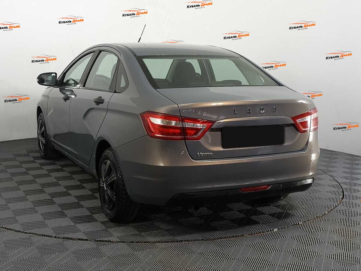 Lada (ВАЗ) Vesta 2017 года с пробегом. Фото: #5