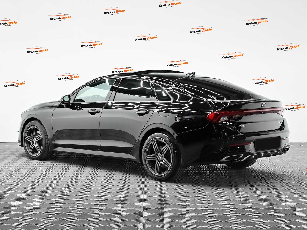 Kia K5 2020 года с пробегом. Фото: #3