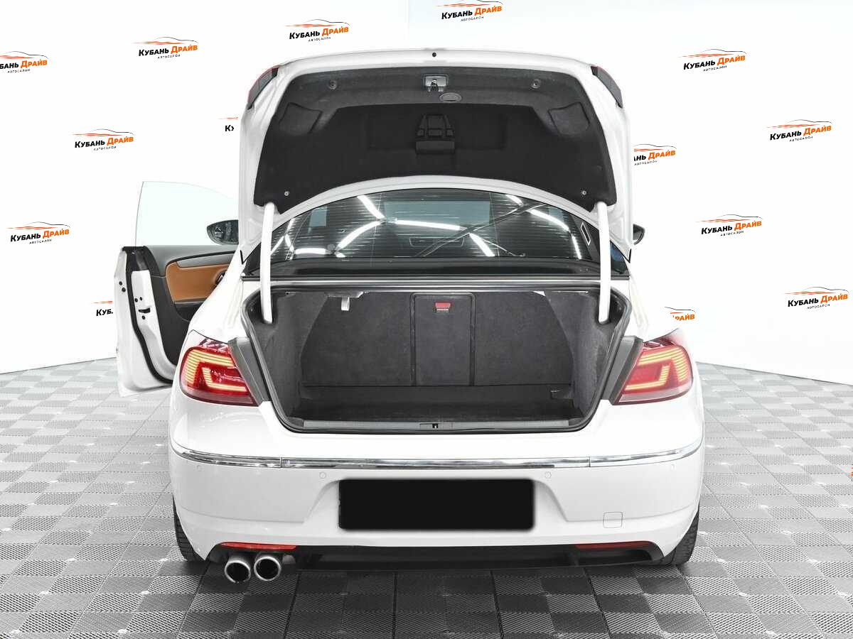 Volkswagen Passat CC 2013 года с пробегом. Фото: #4