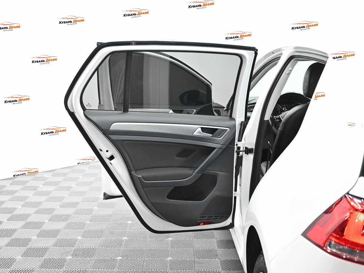 Volkswagen Golf 2013 года с пробегом. Фото: #14