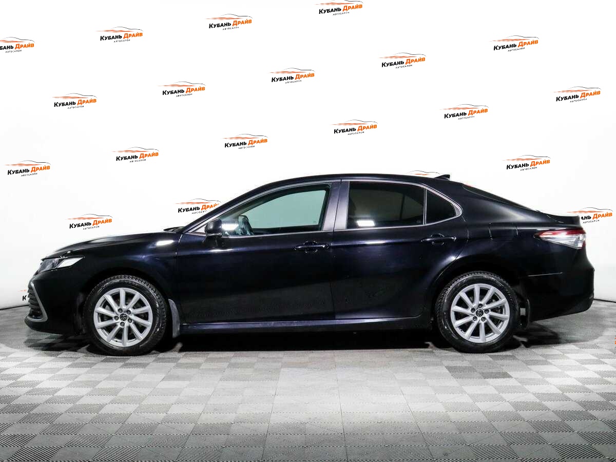 Toyota Camry 2021 года с пробегом. Фото: #4