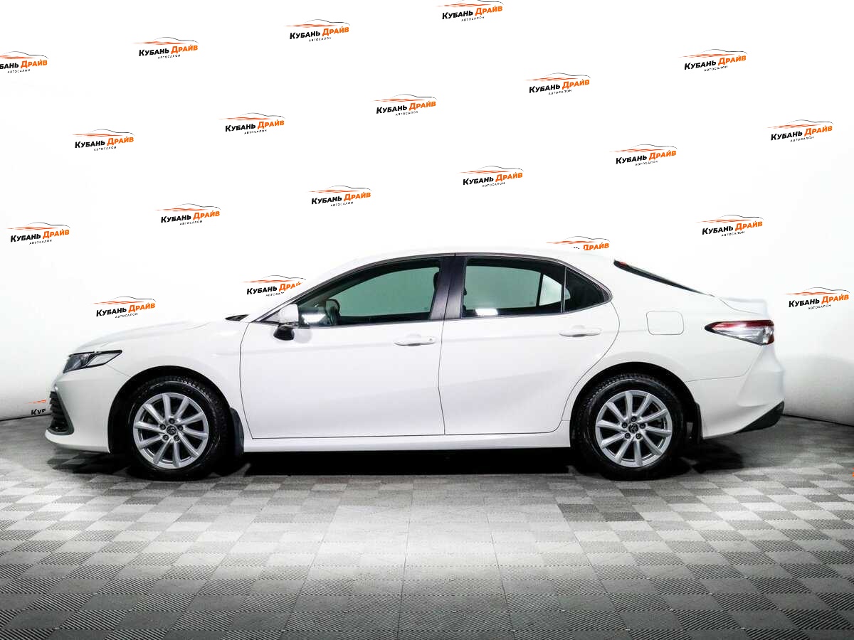Toyota Camry 2021 года с пробегом. Фото: #7