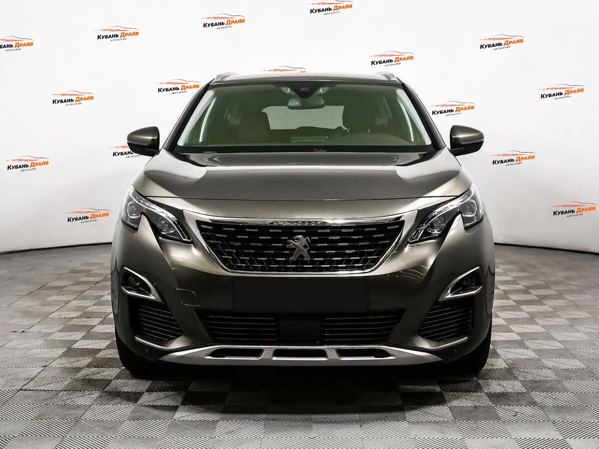 Peugeot 5008 2019 года с пробегом. Фото: #1