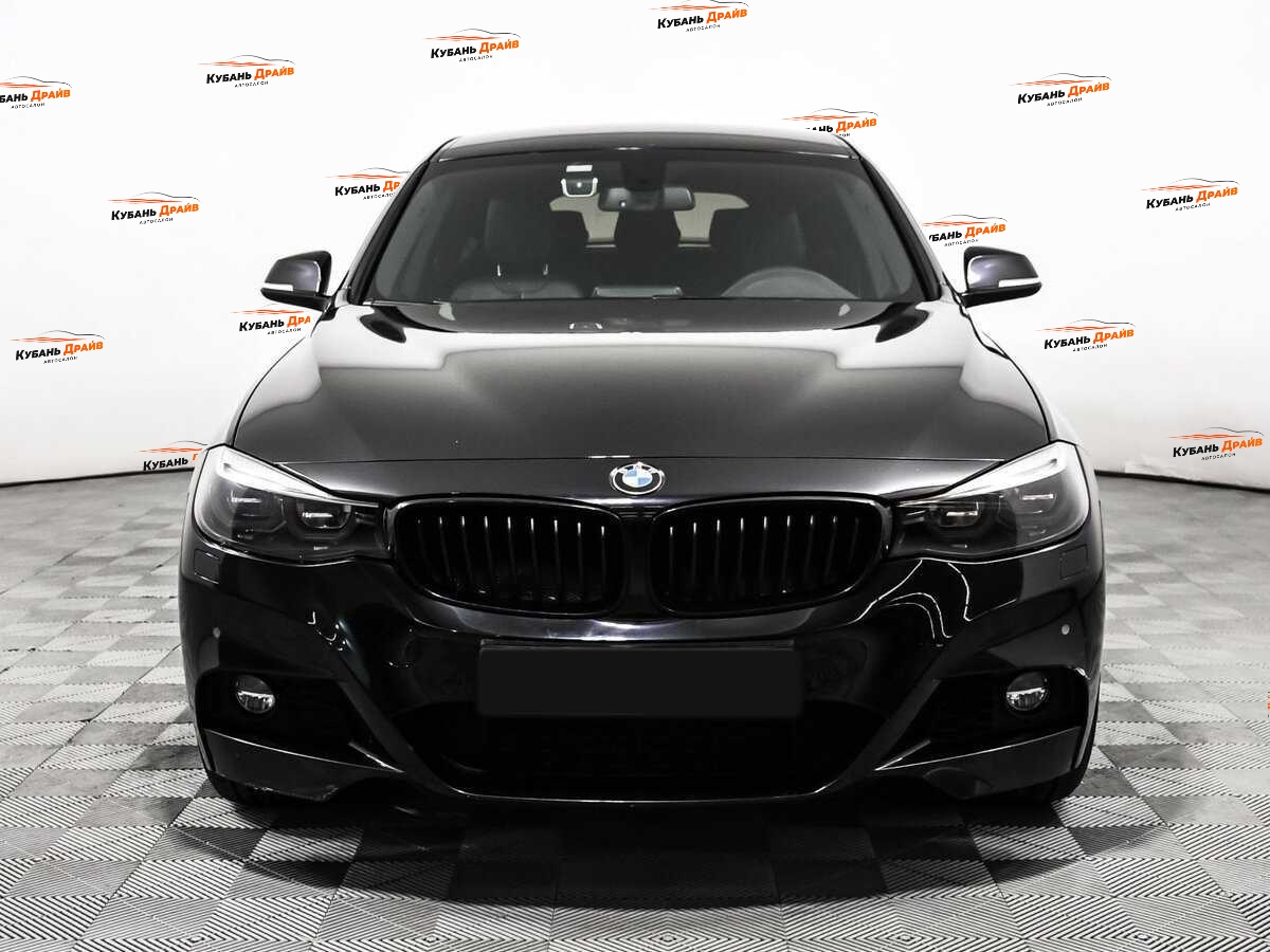 BMW 3 серии 2020 года с пробегом. Фото: #1
