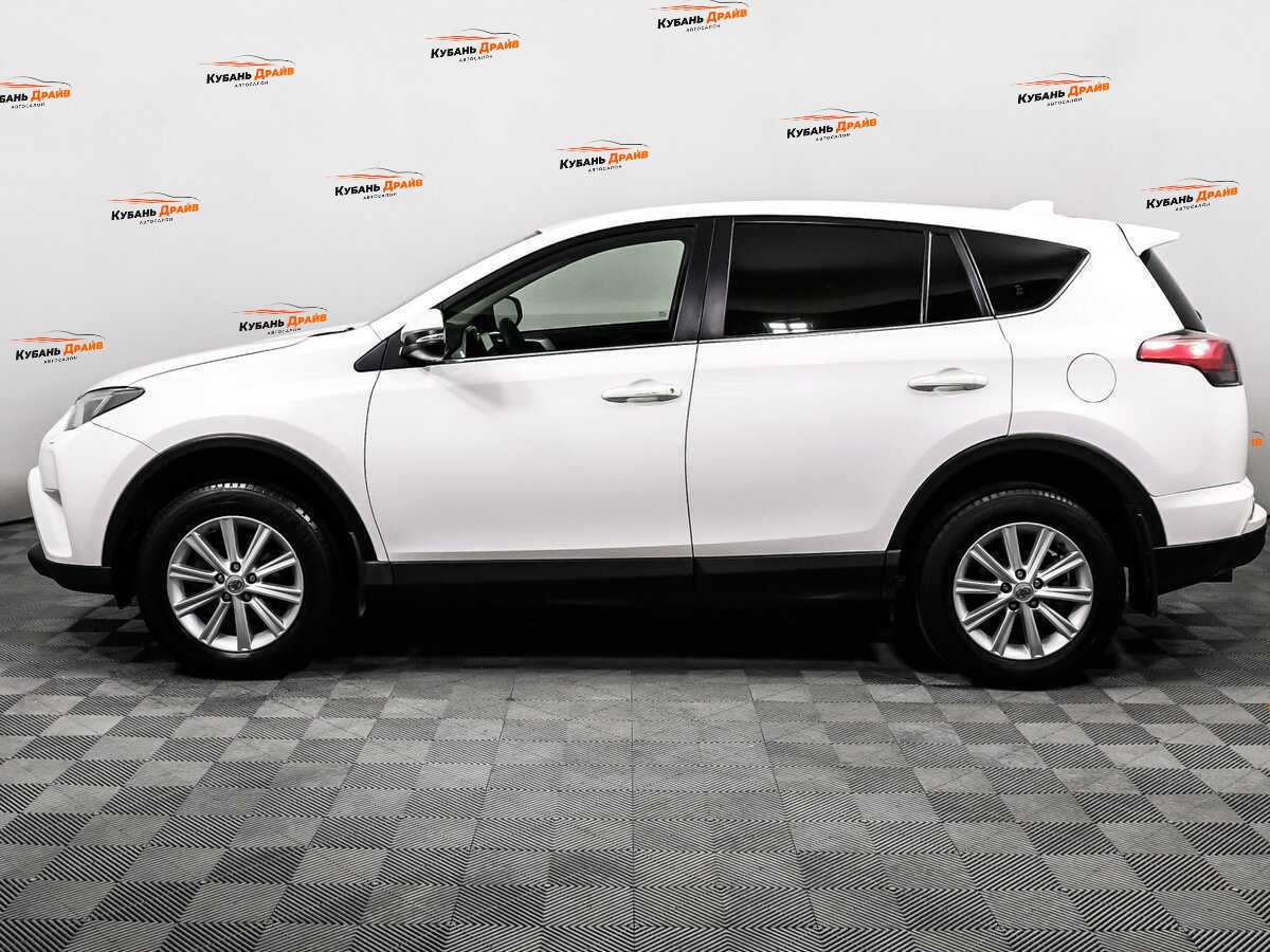 Toyota RAV4 2017 года с пробегом. Фото: #6