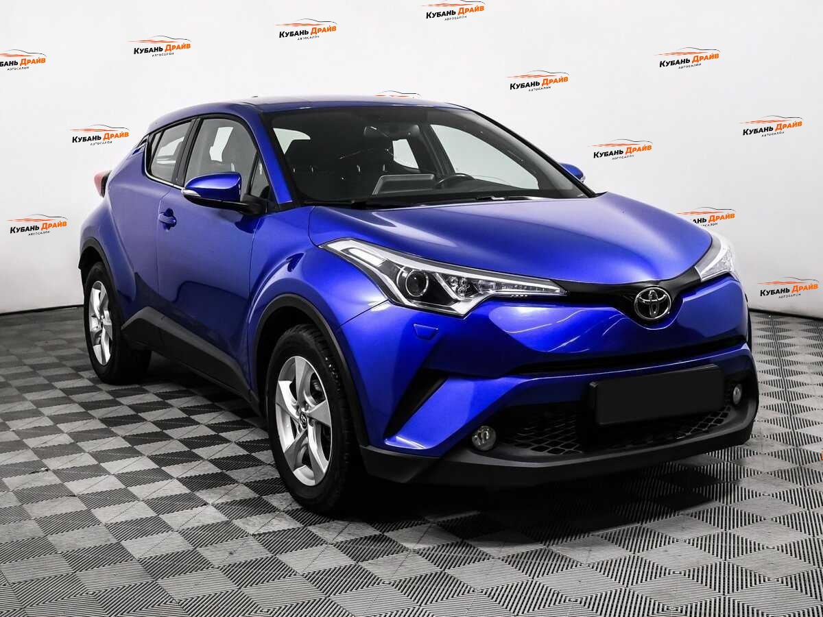 Toyota C-HR 2018 года с пробегом. Фото: #2