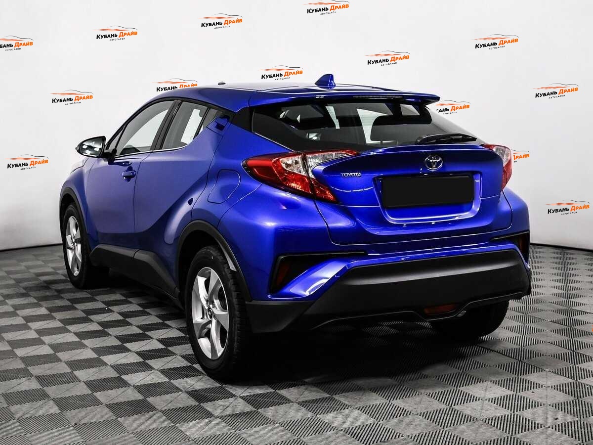 Toyota C-HR 2018 года с пробегом. Фото: #6