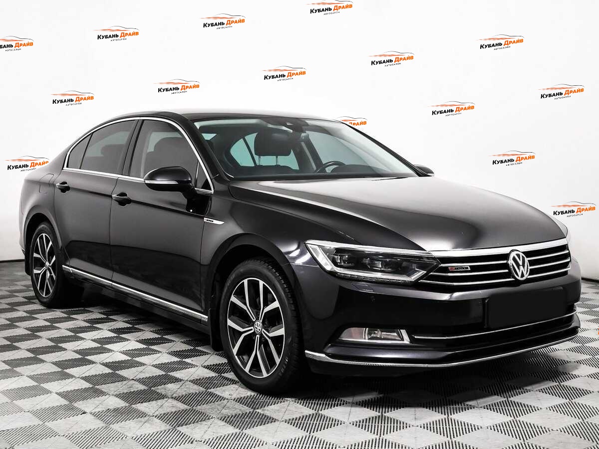 Volkswagen Passat 2018 года с пробегом. Фото: #2
