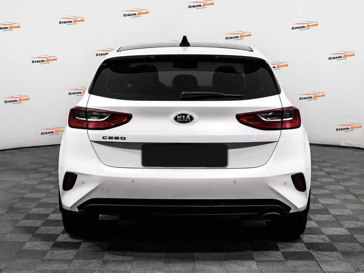 Kia Ceed 2019 года с пробегом. Фото: #5