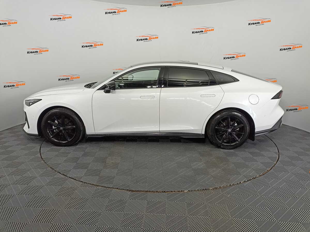 Changan UNI-V 2023 года с пробегом. Фото: #7