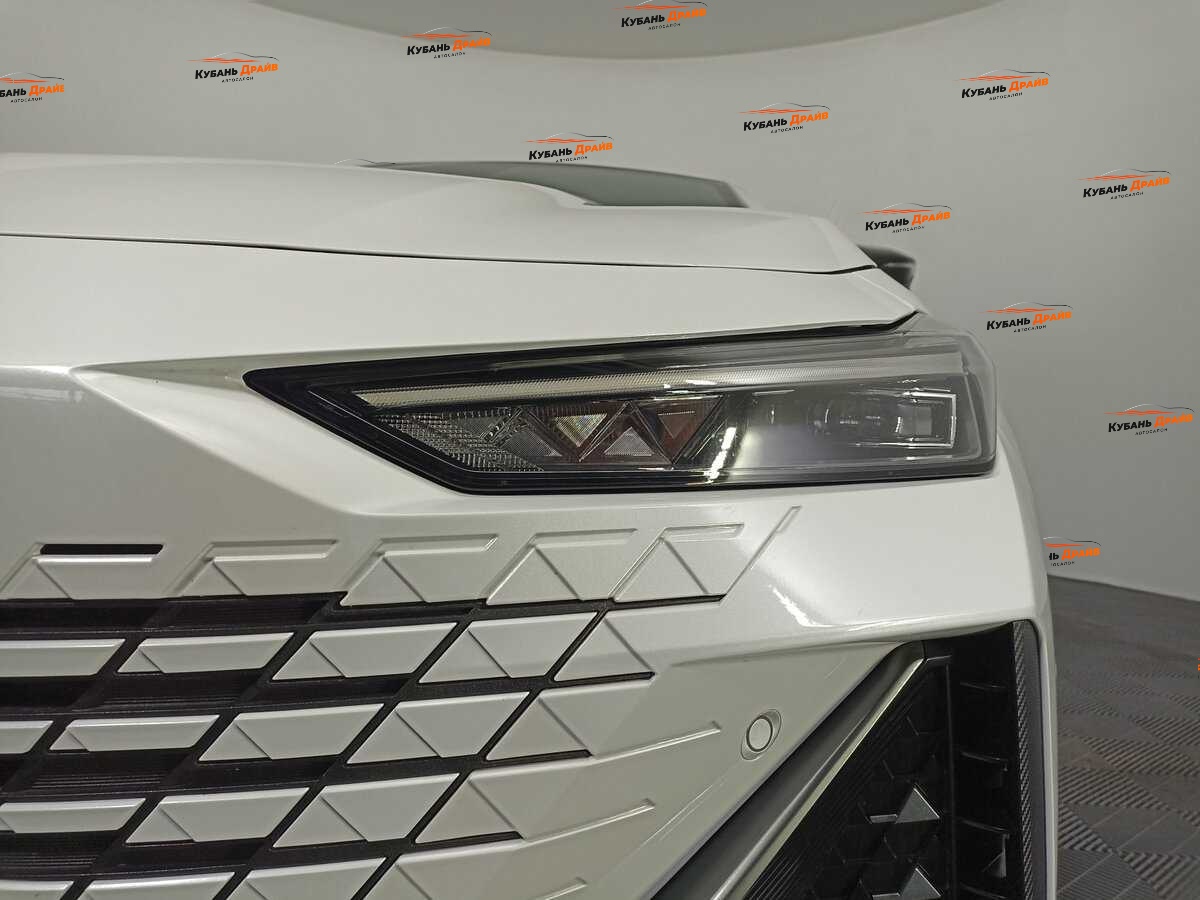 Changan UNI-V 2023 года с пробегом. Фото: #15