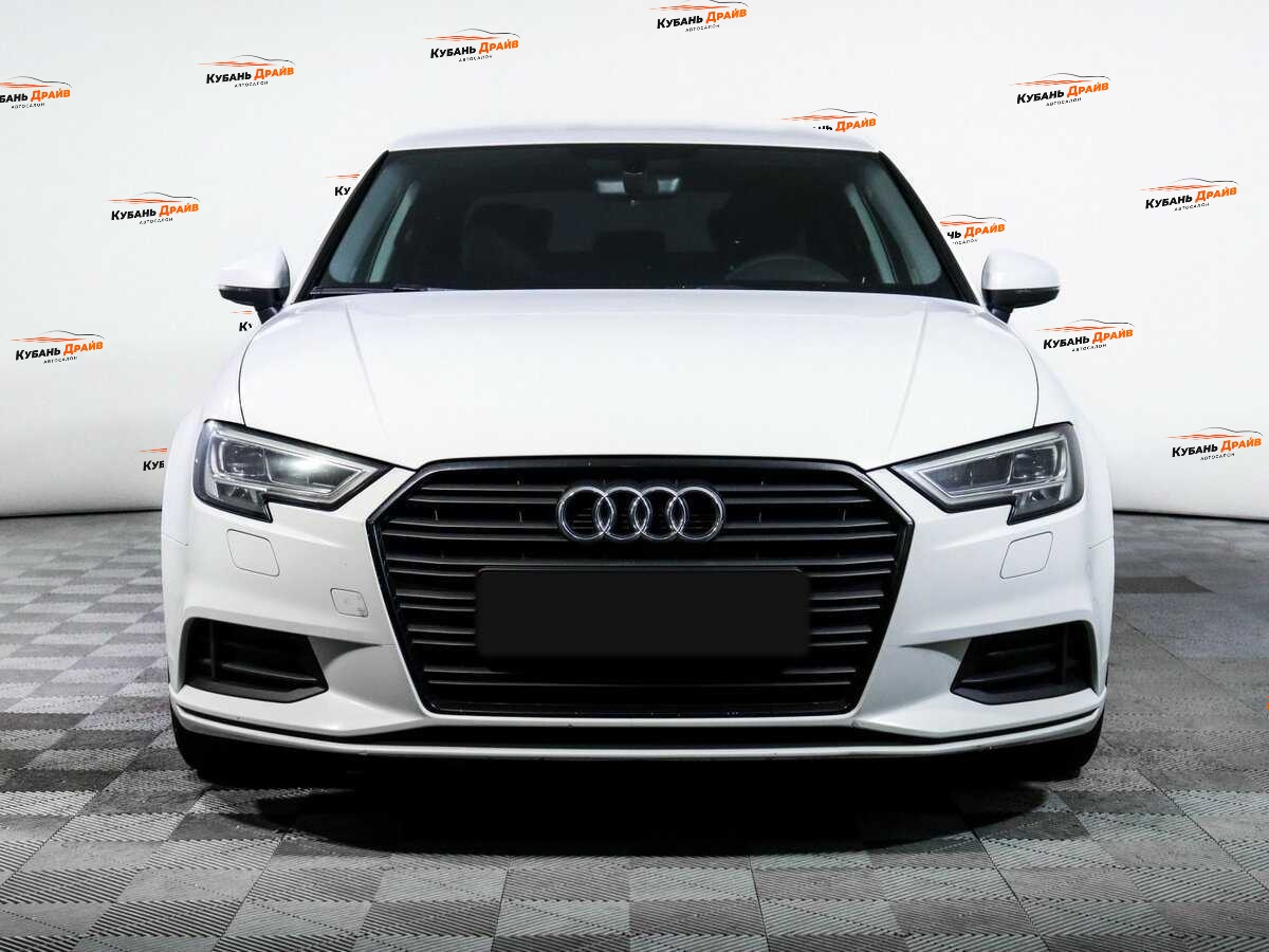 Audi A3 2018 года с пробегом. Фото: #1