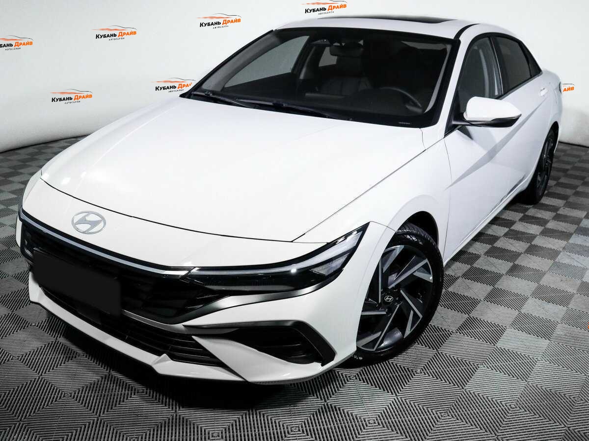 Hyundai Elantra 2023 года с пробегом. Фото: #16