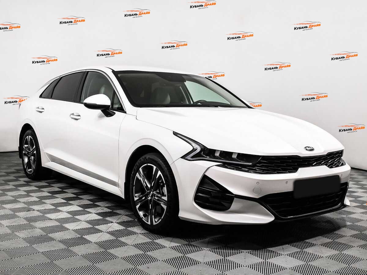Kia K5 2021 года с пробегом. Фото: #2