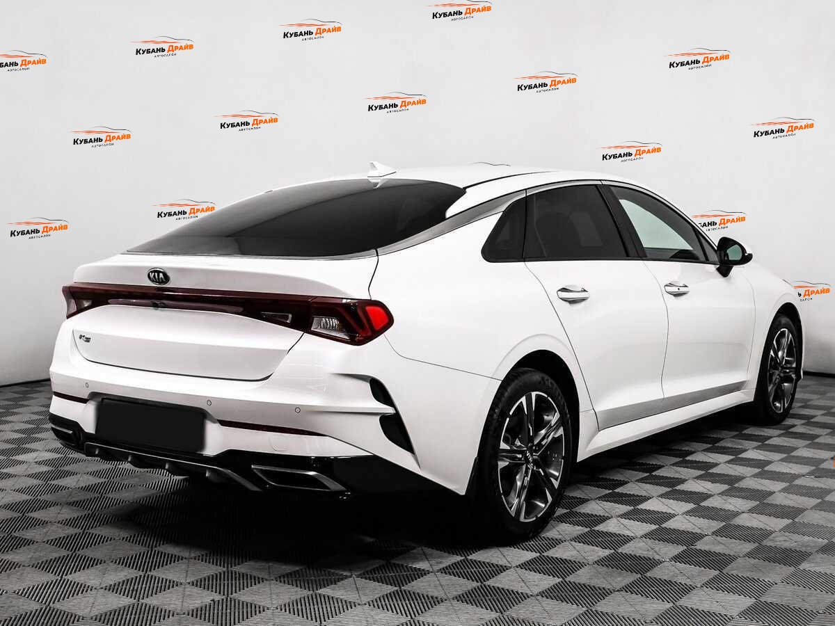 Kia K5 2021 года с пробегом. Фото: #4