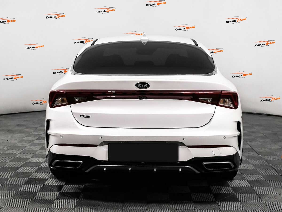 Kia K5 2021 года с пробегом. Фото: #5