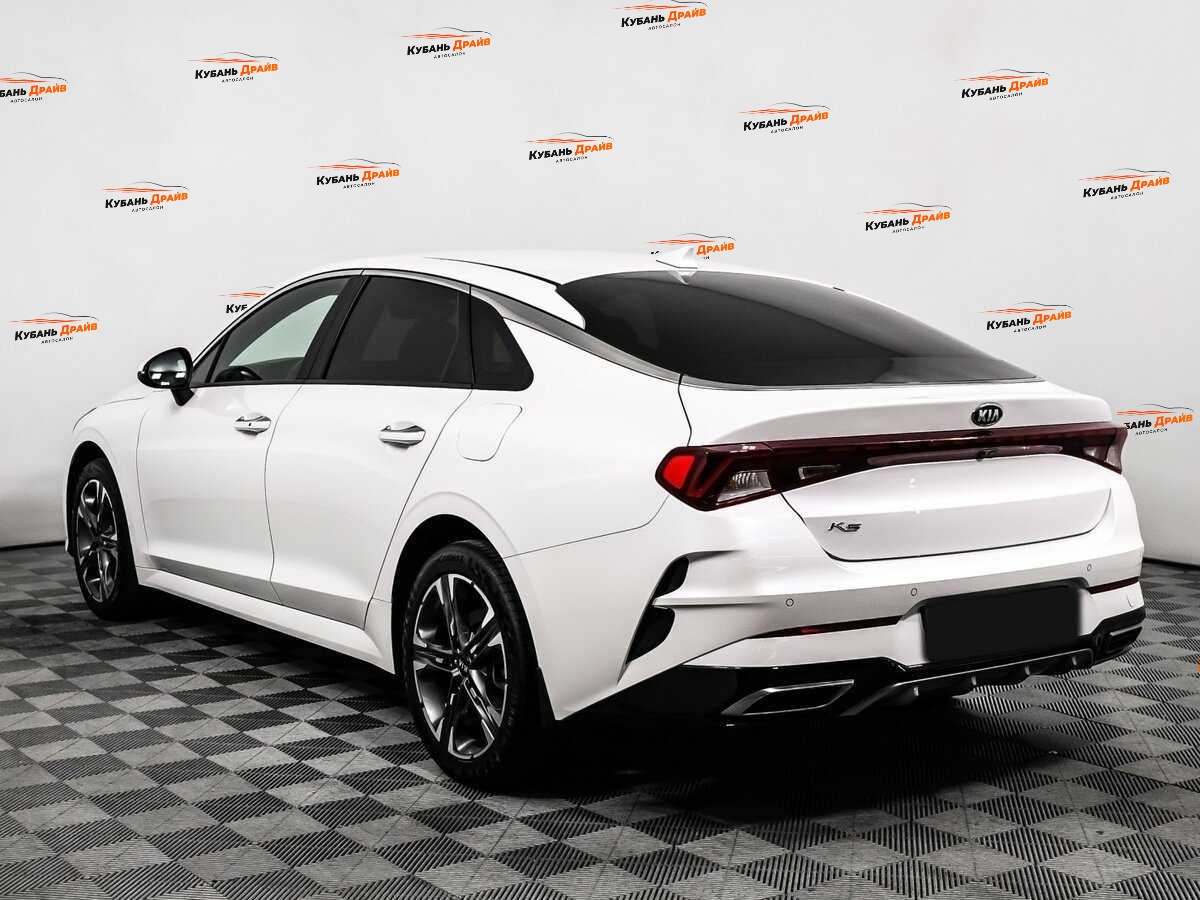 Kia K5 2021 года с пробегом. Фото: #6