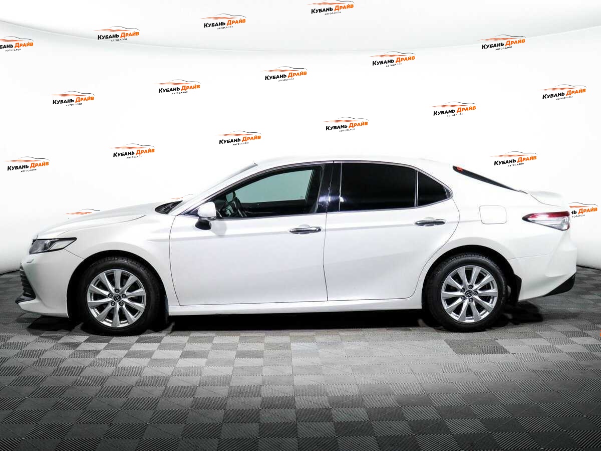 Toyota Camry 2019 года с пробегом. Фото: #7