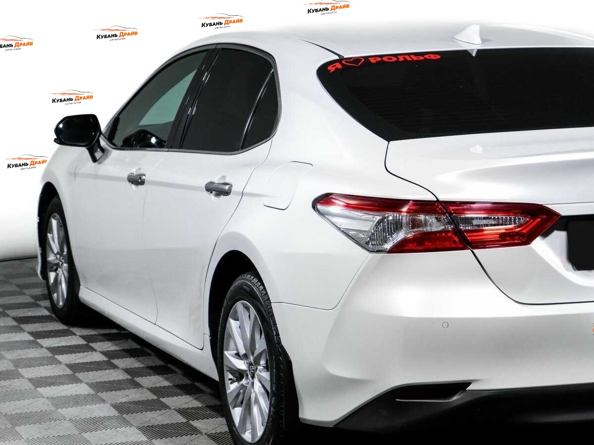 Toyota Camry 2019 года с пробегом. Фото: #18