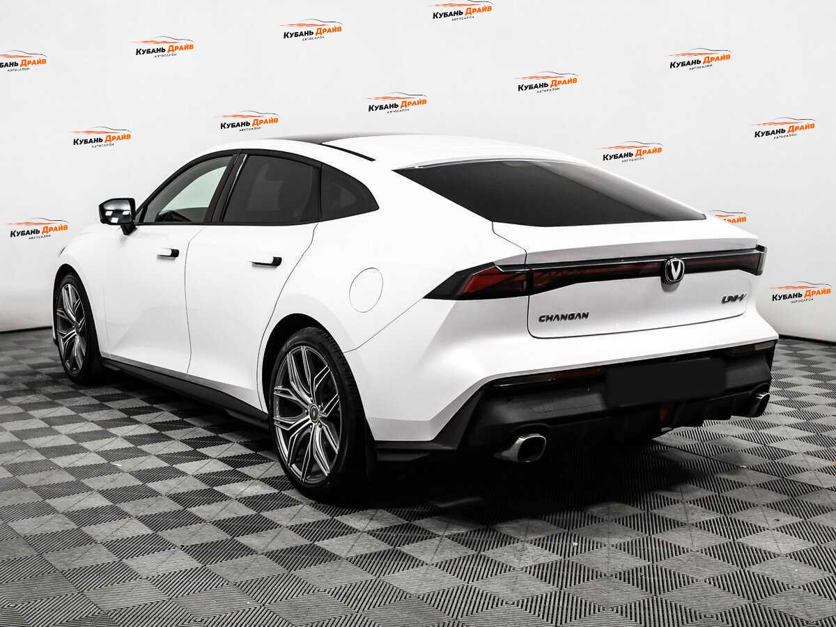 Changan UNI-V 2023 года с пробегом. Фото: #6