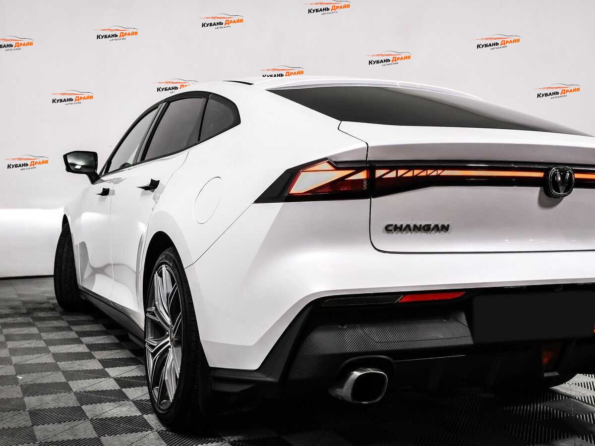 Changan UNI-V 2023 года с пробегом. Фото: #18