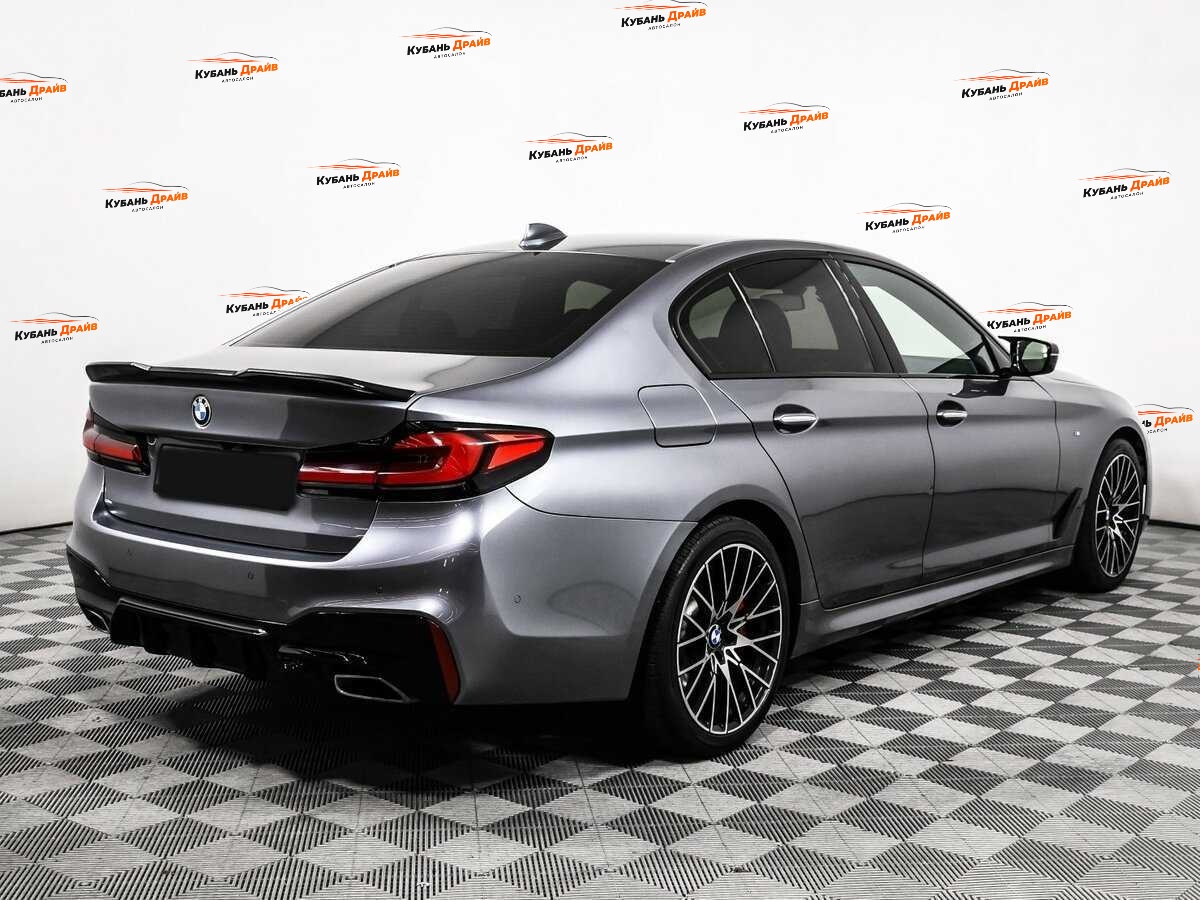 BMW 5 серии 2018 года с пробегом. Фото: #4