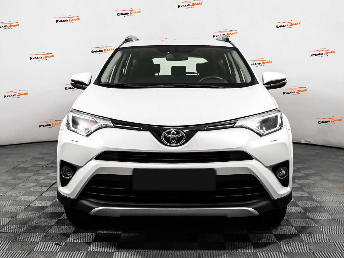 Toyota RAV4 2016 года с пробегом. Фото: #1