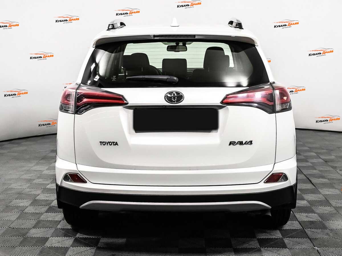 Toyota RAV4 2016 года с пробегом. Фото: #5