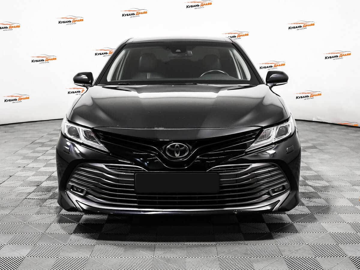 Toyota Camry 2018 года с пробегом. Фото: #1