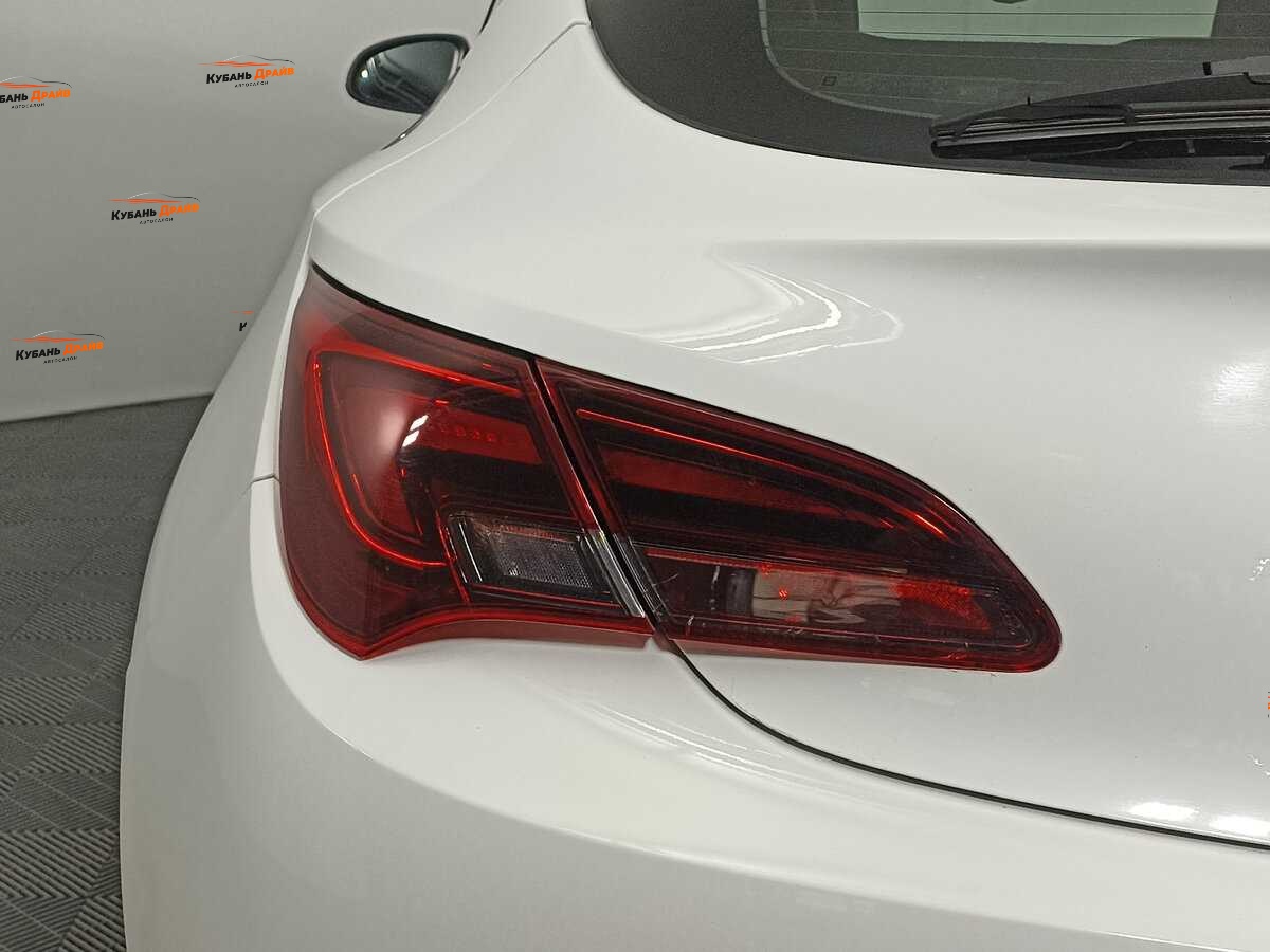 Opel Astra 2013 года с пробегом. Фото: #7