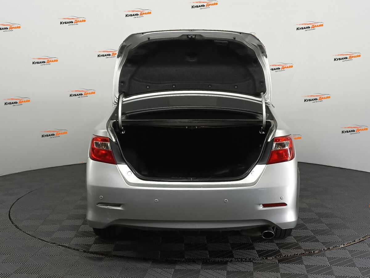 Toyota Camry 2013 года с пробегом. Фото: #9