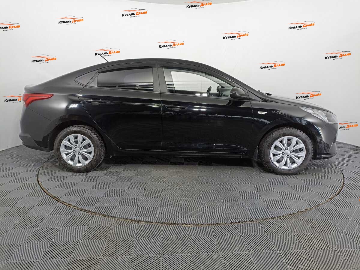 Hyundai Solaris 2021 года с пробегом. Фото: #3