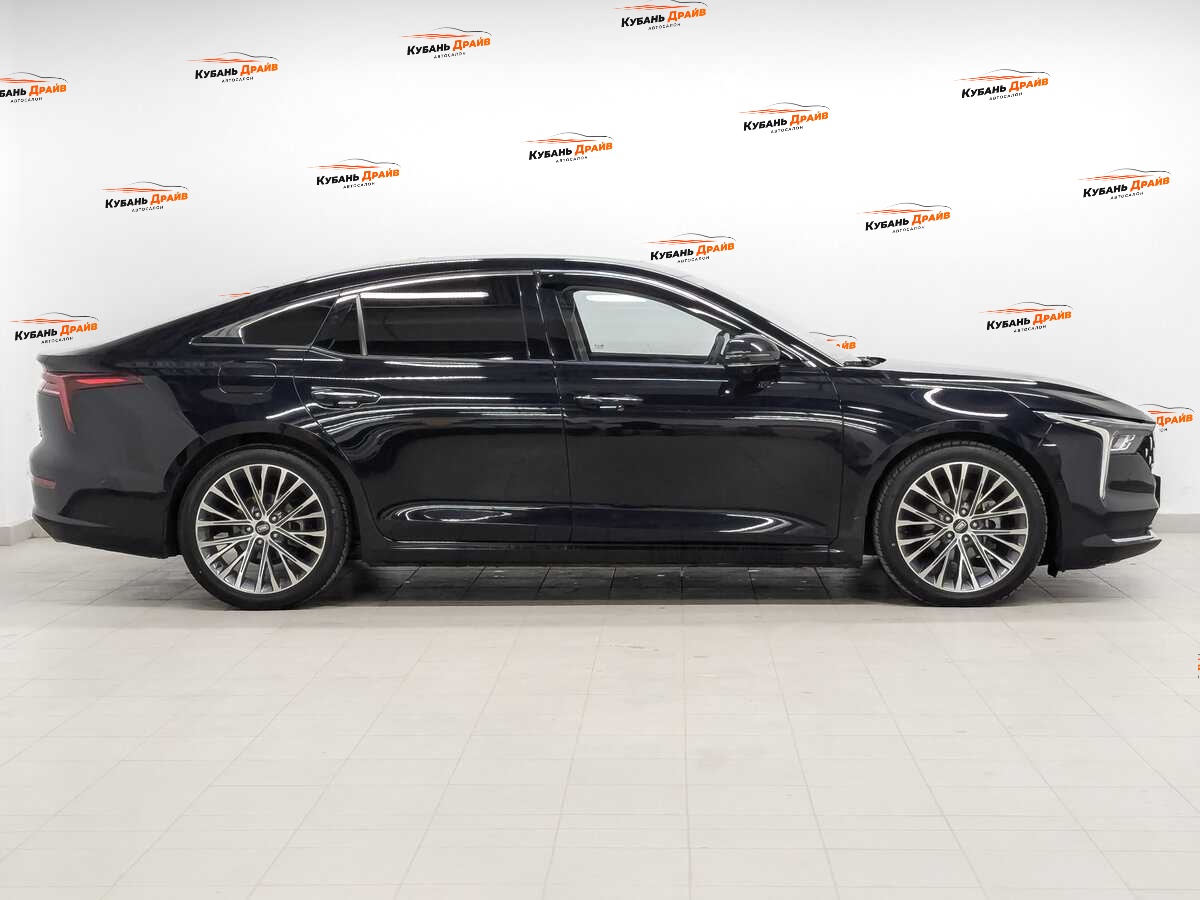 FAW Bestune B70 2023 года с пробегом. Фото: #3