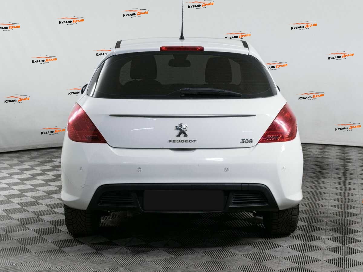 Peugeot 308 2012 года с пробегом. Фото: #4